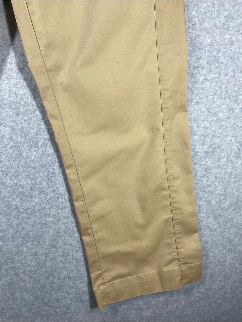 Adidas sports pants women’s size 4 khaki stretch pockets with zipper outdoors